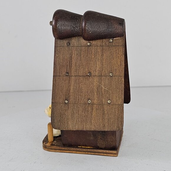 Vintage Wooden Doghouse Figurine With Hubley Cast Iron Sealyham Terrier Dog - Picture 5 of 8